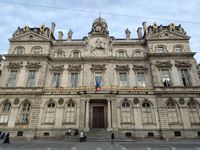 (2026) Photo de la façade de l’Hôtel de Ville de Lyon côté place des Terreaux.